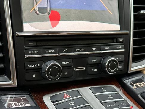 Used 2013 Porsche Panamera image 23