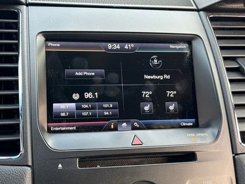 Used 2013 Ford Taurus SEL image 20