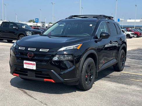 New 2026 Nissan Rogue SV AWD/4WD image 2