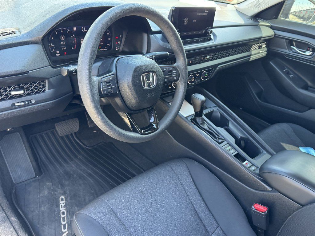 Used 2023 Honda Accord EX image 14