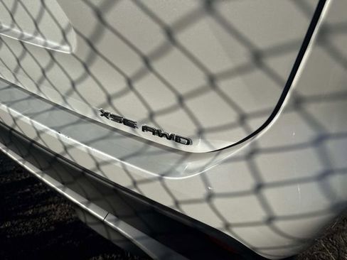 Used 2024 Toyota Highlander XSE image 4