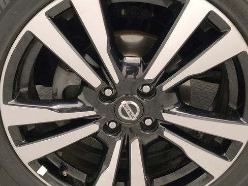 Used 2020 Nissan Kicks SV FWD image 31
