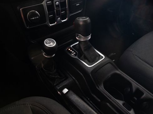 Used 2020 Jeep Wrangler Unlimited Sport S image 20