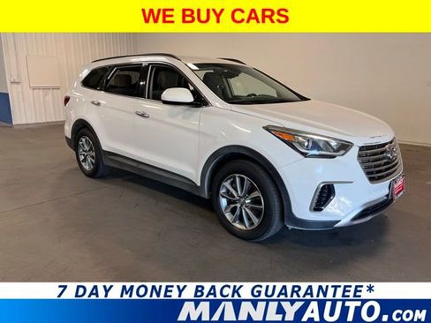 Used 2017 Hyundai Santa Fe SE image 1