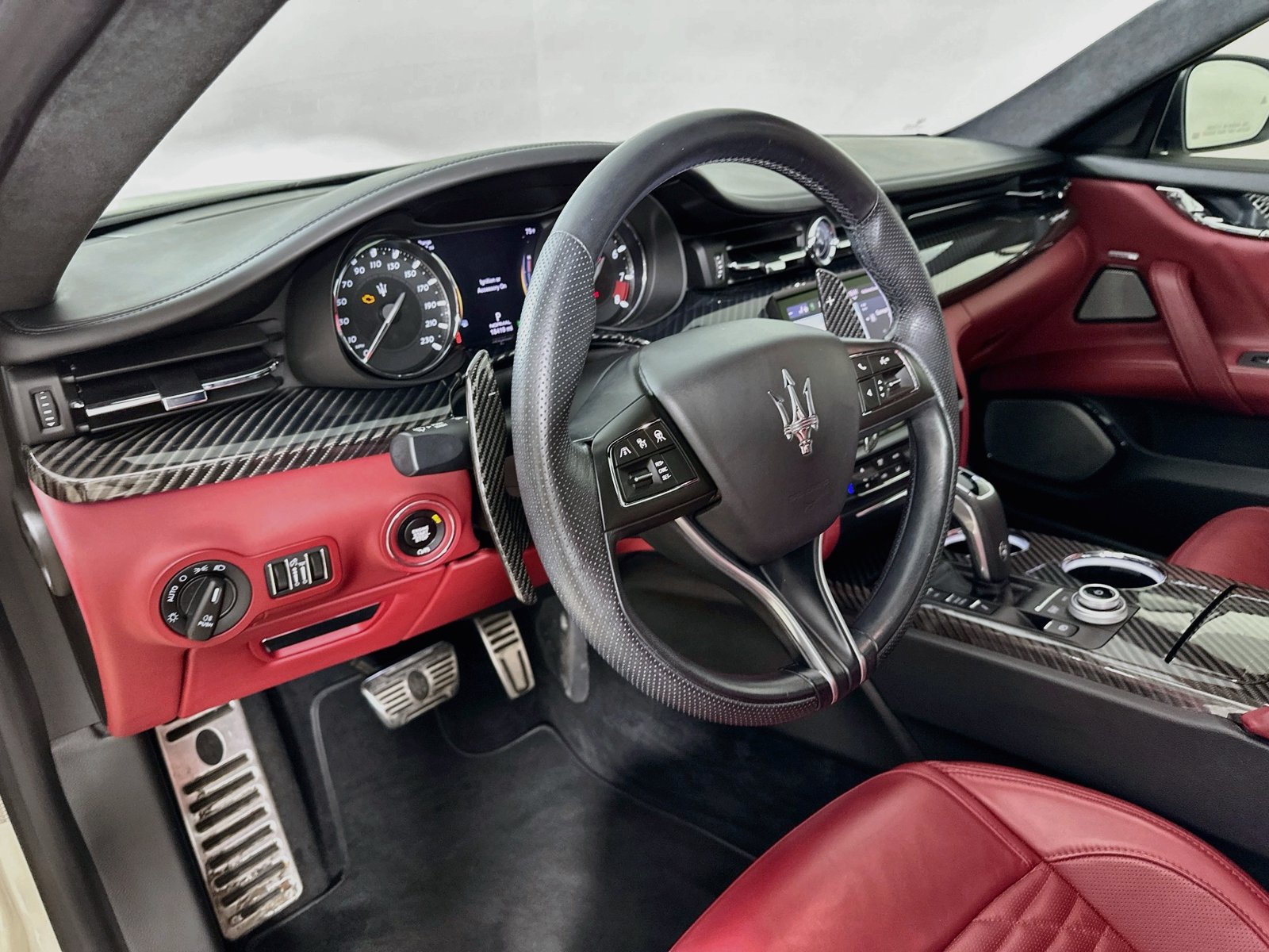 Used 2021 Maserati Quattroporte Trofeo RWD image 34