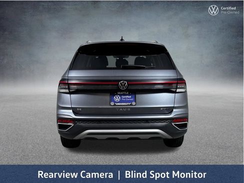 Used 2025 Volkswagen Taos SE AWD/4WD image 9
