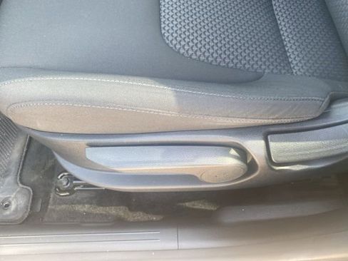 Used 2024 Kia Sportage LX image 18