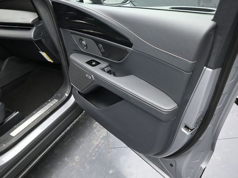 New 2025 Lincoln Nautilus Premier w/ Equipment Group 102A image 37