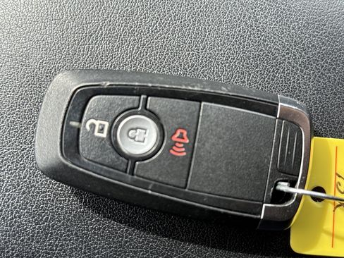 Used 2022 Ford Edge SE w/ Black Appearance Package image 27