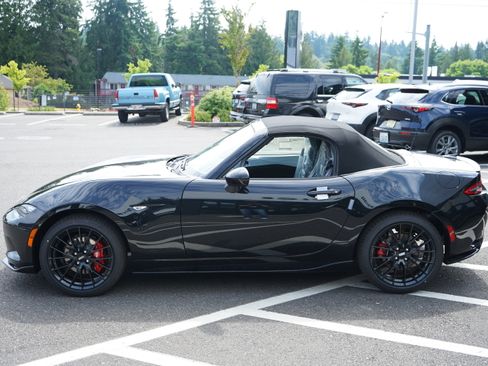 New 2026 MAZDA MX-5 Miata Club w/ Brembo/BBS Recaro Package RWD image 5