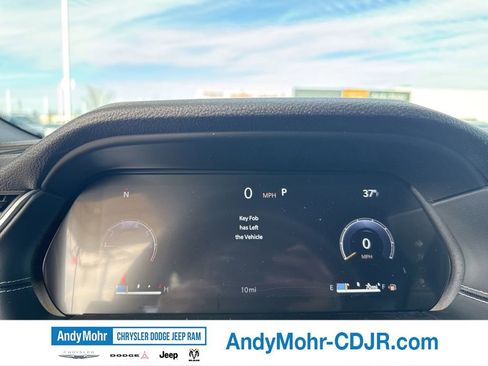 New 2025 Jeep Grand Cherokee L Laredo w/ Luxury Tech Group I AWD/4WD image 8