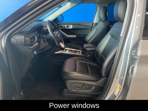 Used 2022 Ford Explorer XLT w/ Equipment Group 202A AWD/4WD image 10