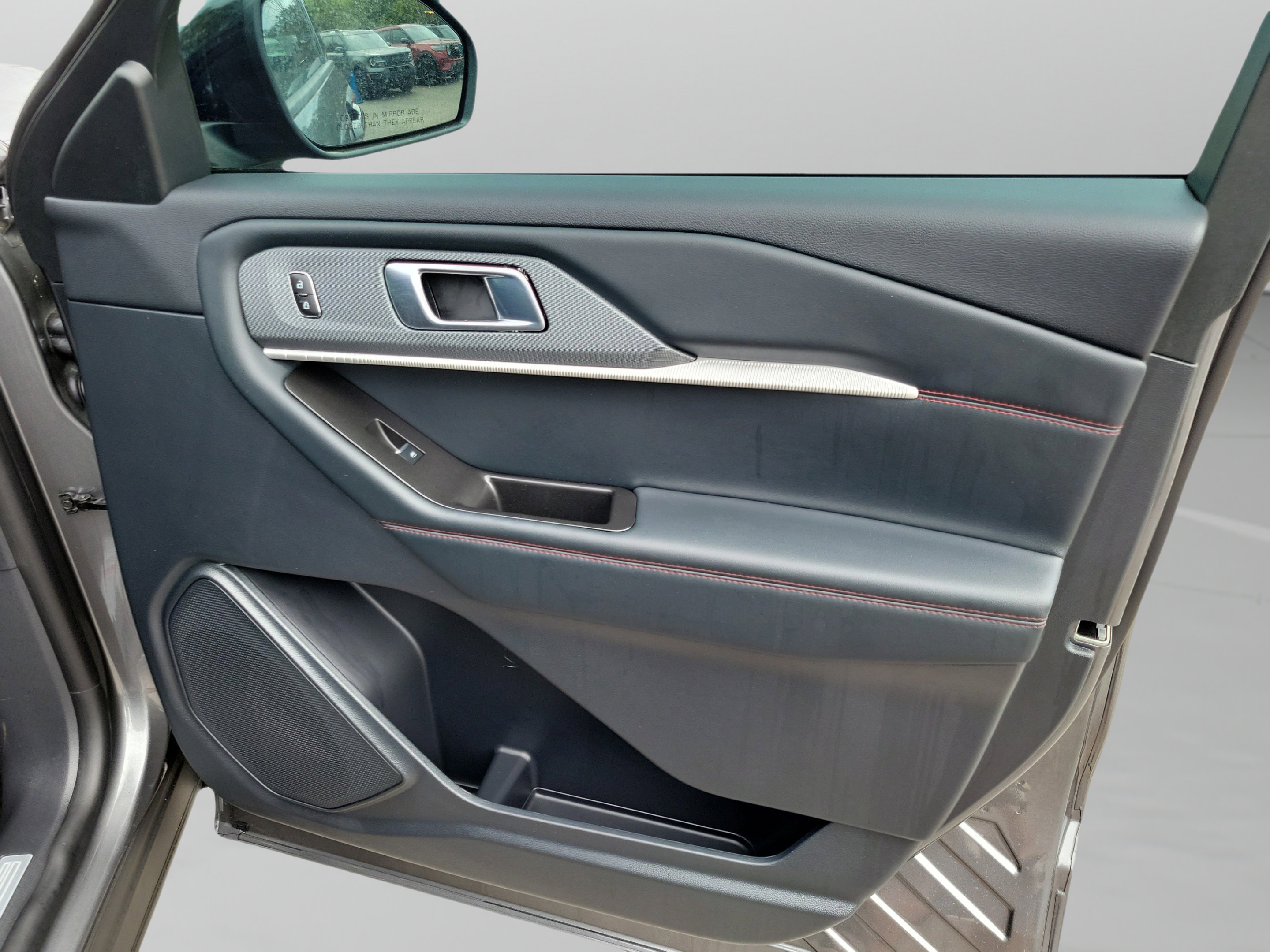New 2026 Ford Explorer ST-Line w/ ST-Line Street Pack RWD image 29