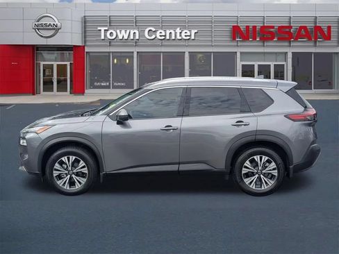 Used 2021 Nissan Rogue SV w/ Premium Package FWD image 4