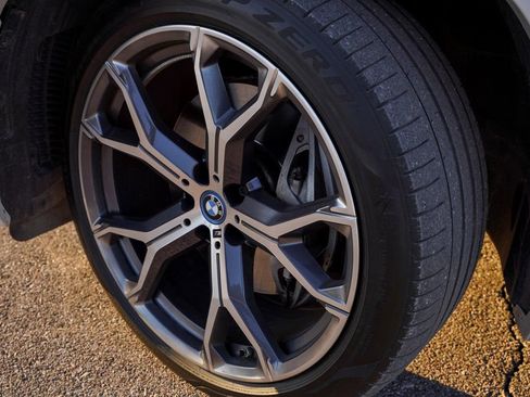 Used 2023 BMW X5 xDrive45e w/ M Sport Package image 4