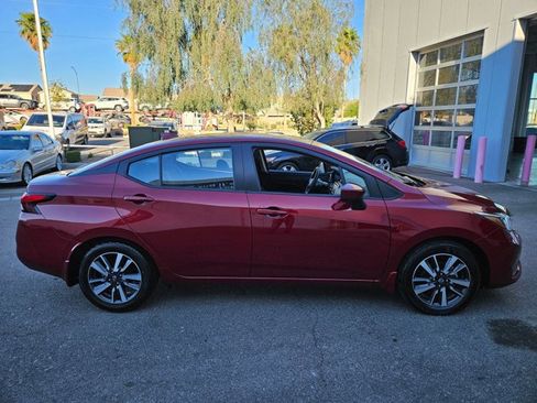 Used 2025 Nissan Versa SV w/ Trunk Package image 4