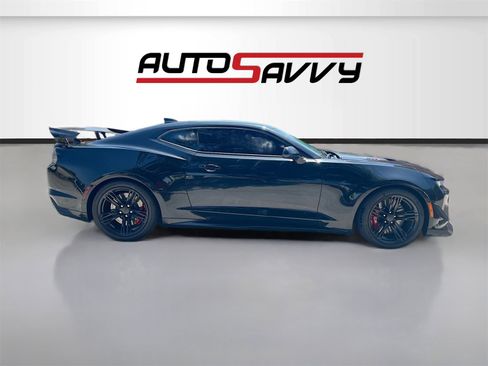 Used 2019 Chevrolet Camaro ZL1 image 8