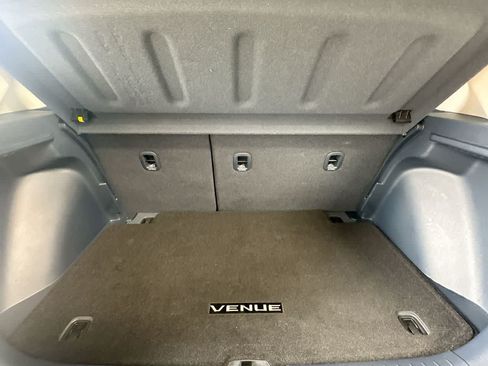Used 2023 Hyundai Venue Limited w/ Cargo Package FWD image 25