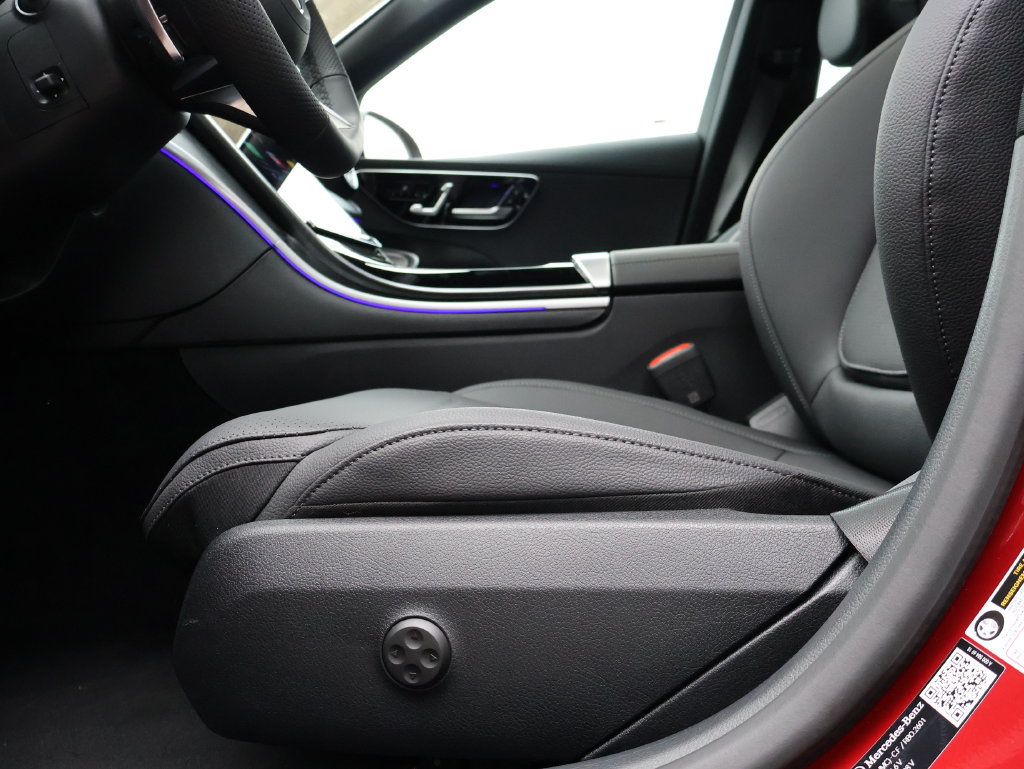 Certified 2026 Mercedes-Benz C 300 4MATIC Sedan image 39