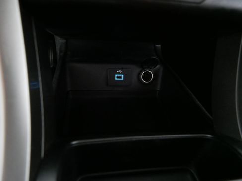 Used 2018 Ford Fusion SE FWD image 29