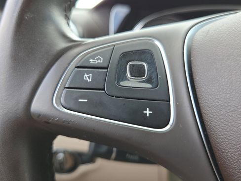 Used 2017 Mercedes-Benz E 300 image 24
