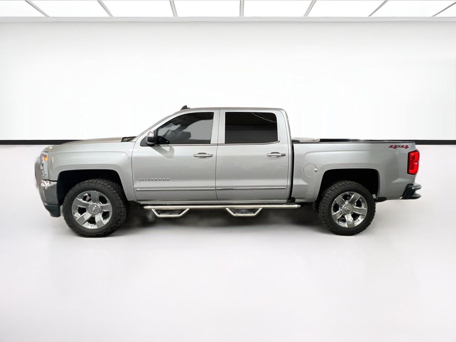 Used 2018 Chevrolet Silverado 1500 LTZ w/ LTZ Plus Package AWD/4WD image 22