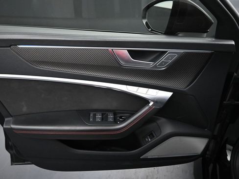 Used 2022 Audi RS 6 w/ Carbon Optic Package image 19