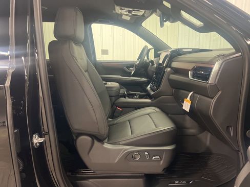New 2026 GMC Yukon XL Denali w/ LPO, Floor Liner Package image 9