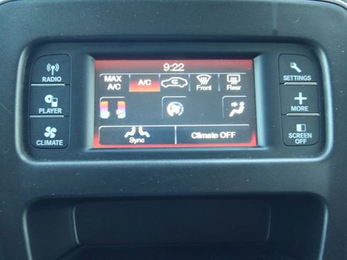 Used 2018 Dodge Journey SE FWD image 29