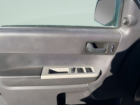 Used 2010 Ford Escape XLT image 21