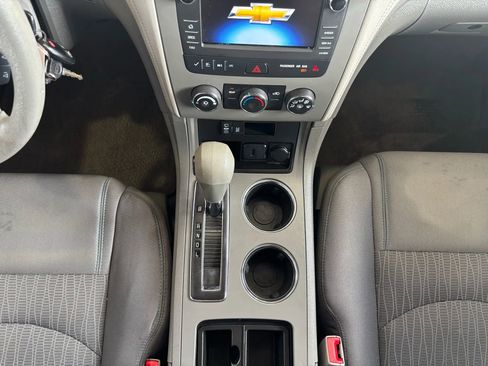 Used 2016 Chevrolet Traverse LS image 17