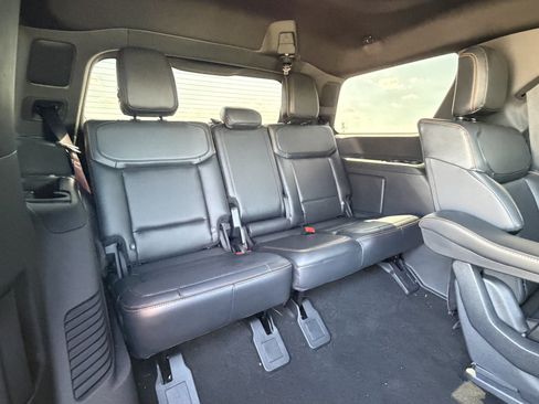 Used 2025 Ford Expedition Tremor AWD/4WD image 29