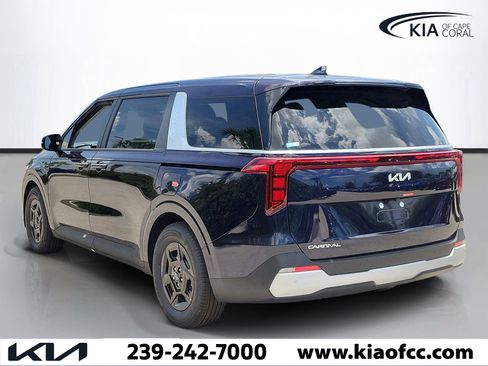 New 2026 Kia Carnival LX FWD image 4