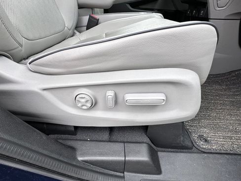 Used 2022 Honda Odyssey Elite image 16