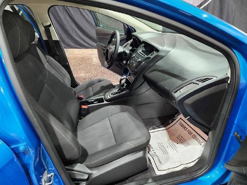 Used 2015 Ford Focus SE image 12