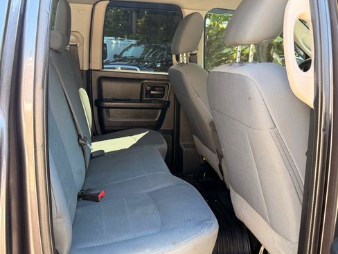 Used 2019 RAM 1500 Express AWD/4WD image 25