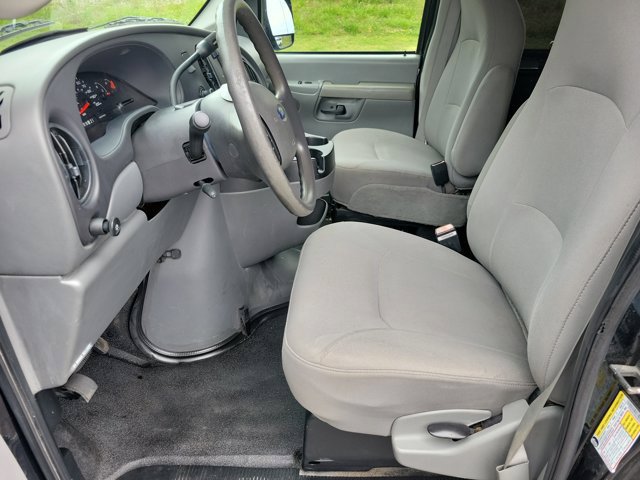 Used 2006 Ford E-350 and Econoline 350 Extended Super Duty RWD image 7