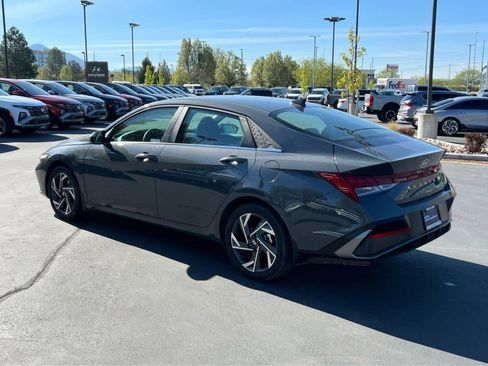 Certified 2026 Hyundai Elantra Limited FWD image 11