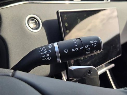 Used 2024 Land Rover Range Rover Evoque S AWD/4WD image 14