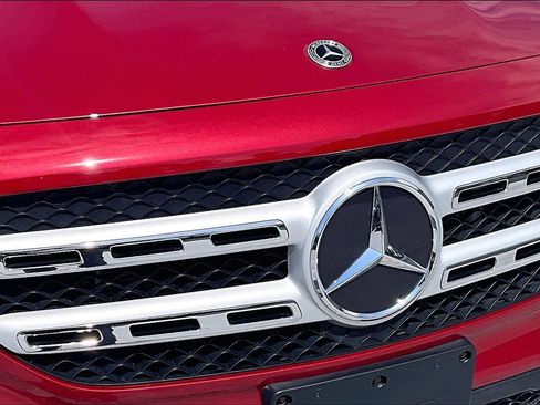 Used 2022 Mercedes-Benz GLB 250 4MATIC w/ Premium Package Lite image 30