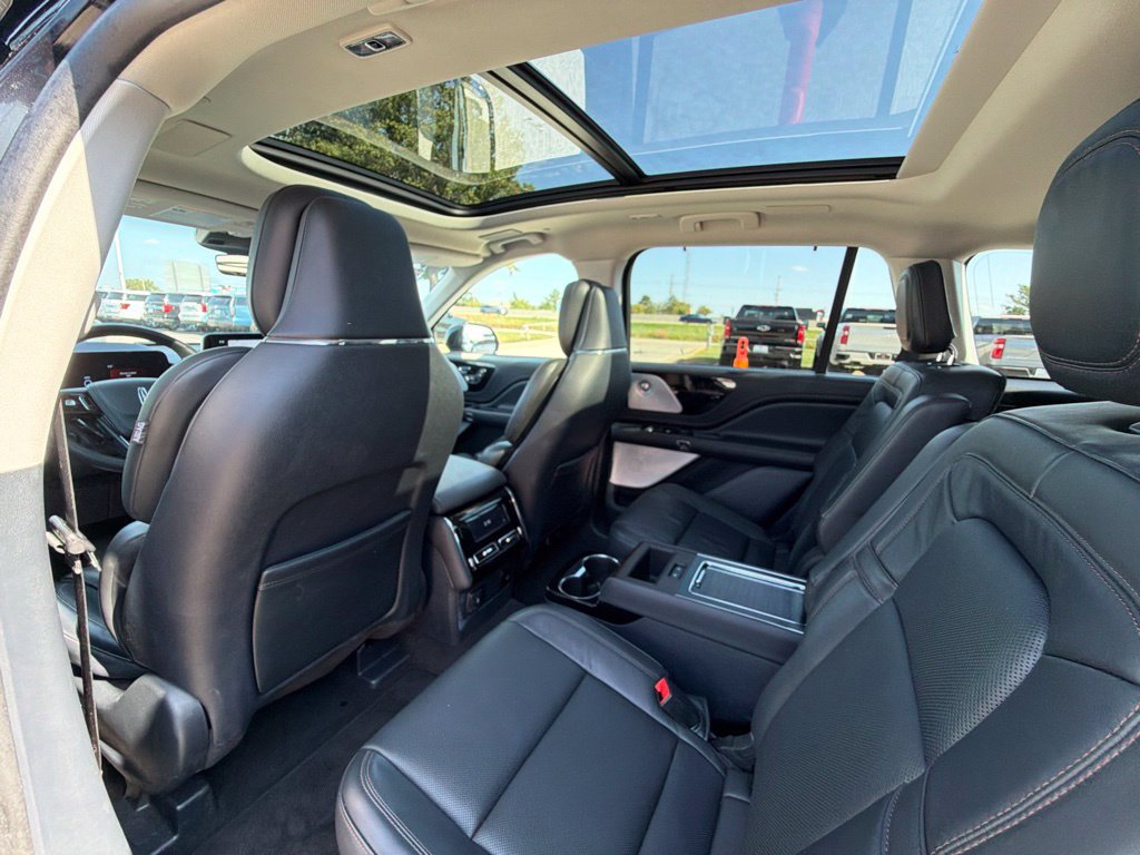 Used 2025 Lincoln Aviator Reserve w/ Equipment Group 201A AWD/4WD image 17