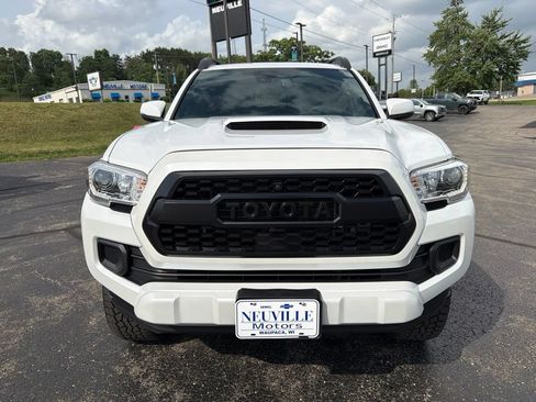 Used 2021 Toyota Tacoma TRD Sport w/ TRD Premium Sport Package AWD/4WD image 8