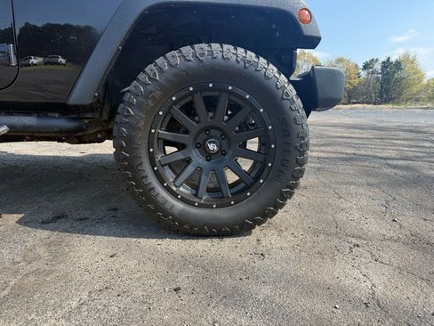 Used 2018 Jeep Wrangler Unlimited Sport S image 6