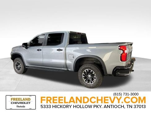 Used 2023 Chevrolet Silverado 1500 ZR2 image 4