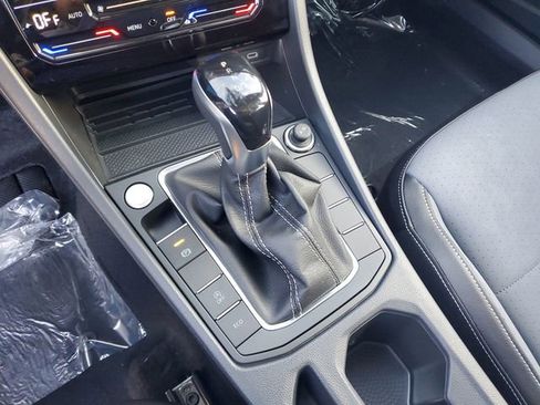 New 2026 Volkswagen Jetta SE FWD image 26