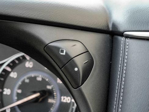 Used 2016 INFINITI QX80 4WD w/ Deluxe Technology Package image 38