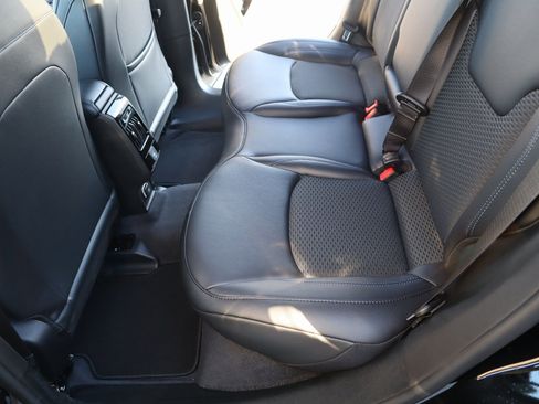 New 2026 Jeep Compass Latitude image 12