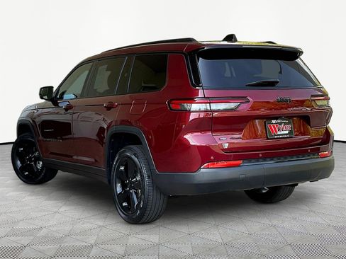 Used 2023 Jeep Grand Cherokee L Laredo AWD/4WD image 4