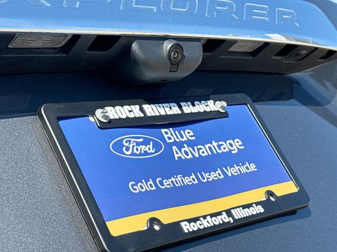 Certified 2024 Ford Explorer XLT w/ Class IV Trailer Tow Package AWD/4WD image 16