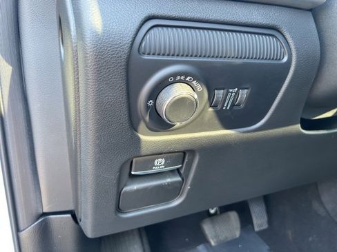 New 2026 Jeep Grand Wagoneer 4WD w/ Premium Group I image 24